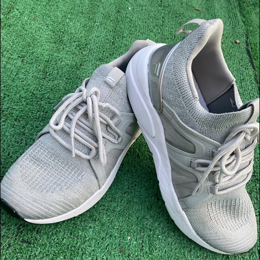Women fabletics shoes